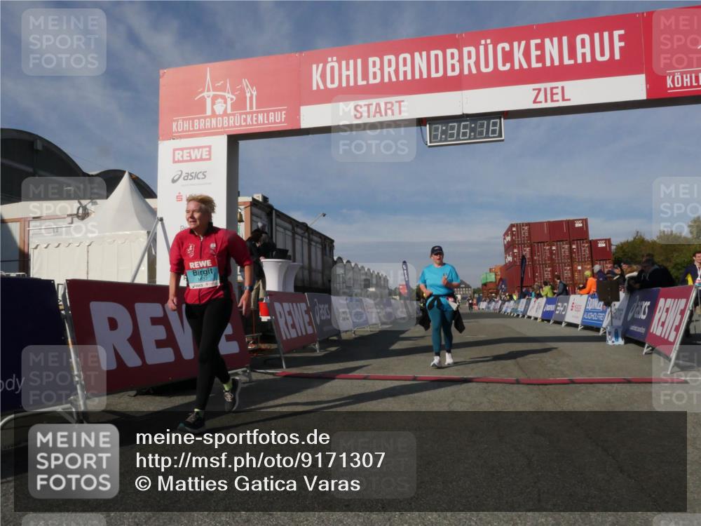 03.10.2025 - Köhlbrandbrückenlauf Matties Gatica Varas http://msf.ph/oto/9171307 03.10.2025 10:36:20 Ziel 2161, 2427, 2476, 3258 meine-sportfotos.de