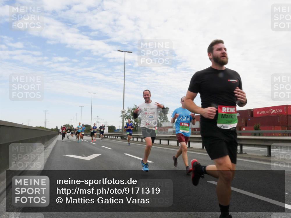 03.10.2025 - Köhlbrandbrückenlauf Matties Gatica Varas http://msf.ph/oto/9171319 03.10.2025 15:16:15 Position 3 7106 meine-sportfotos.de