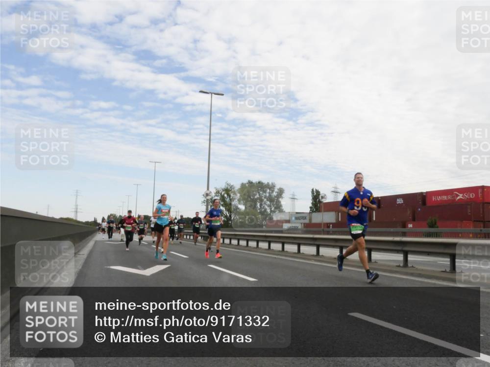 03.10.2025 - Köhlbrandbrückenlauf Matties Gatica Varas http://msf.ph/oto/9171332 03.10.2025 15:16:18 Position 3  meine-sportfotos.de