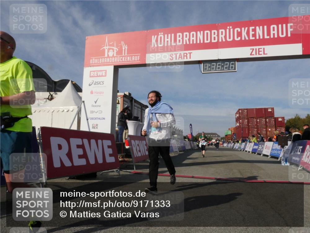 03.10.2025 - Köhlbrandbrückenlauf Matties Gatica Varas http://msf.ph/oto/9171333 03.10.2025 10:36:28 Ziel 2475, 3258 meine-sportfotos.de