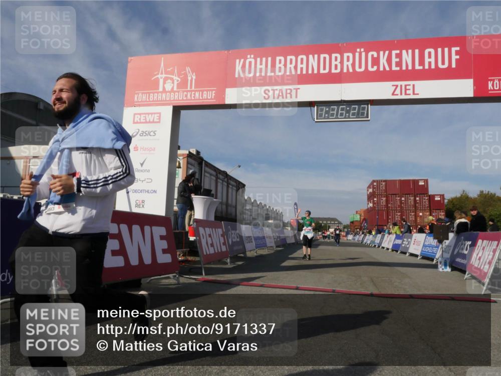 03.10.2025 - Köhlbrandbrückenlauf Matties Gatica Varas http://msf.ph/oto/9171337 03.10.2025 10:36:29 Ziel 2475, 3258 meine-sportfotos.de
