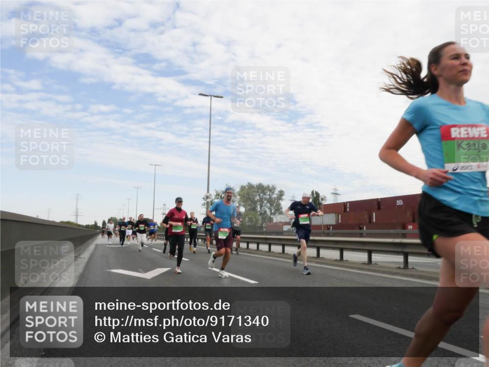 03.10.2025 - Köhlbrandbrückenlauf Matties Gatica Varas http://msf.ph/oto/9171340 03.10.2025 15:16:21 Position 3 7898 meine-sportfotos.de