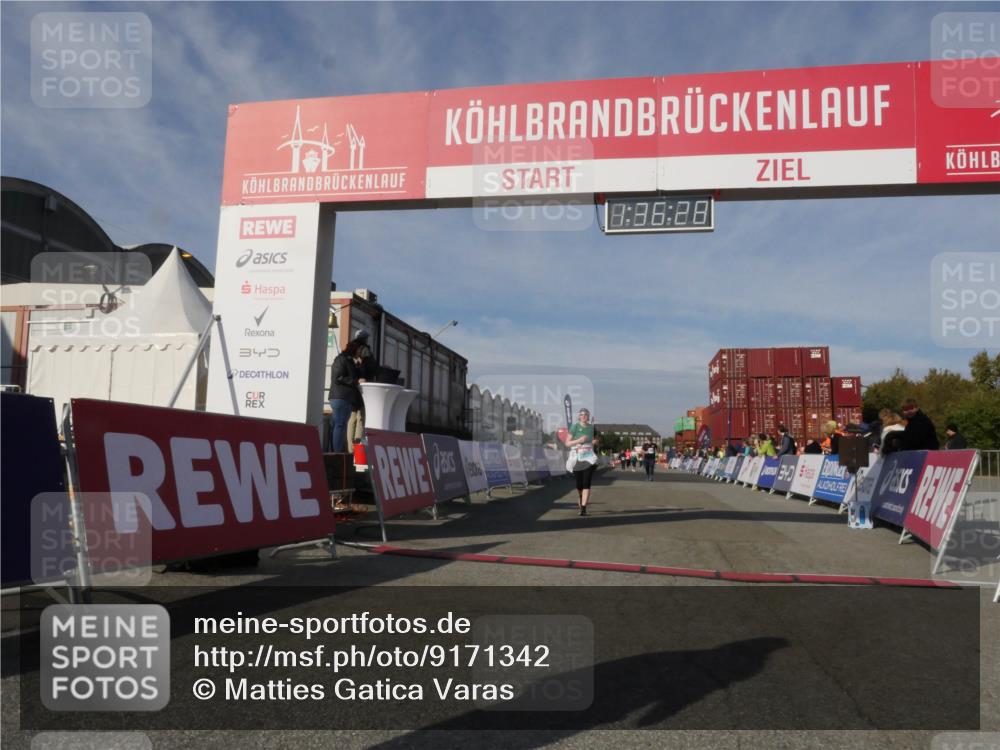 03.10.2025 - Köhlbrandbrückenlauf Matties Gatica Varas http://msf.ph/oto/9171342 03.10.2025 10:36:30 Ziel 2475, 3258 meine-sportfotos.de