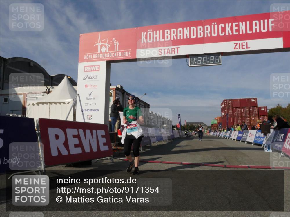 03.10.2025 - Köhlbrandbrückenlauf Matties Gatica Varas http://msf.ph/oto/9171354 03.10.2025 10:36:32 Ziel 2475, 3589 meine-sportfotos.de