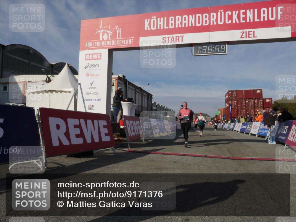 03.10.2025 - Köhlbrandbrückenlauf Matties Gatica Varas http://msf.ph/oto/9171376 03.10.2025 10:36:42 Ziel 1819, 1982, 2331, 2780, 3225, 3311, 3589 meine-sportfotos.de