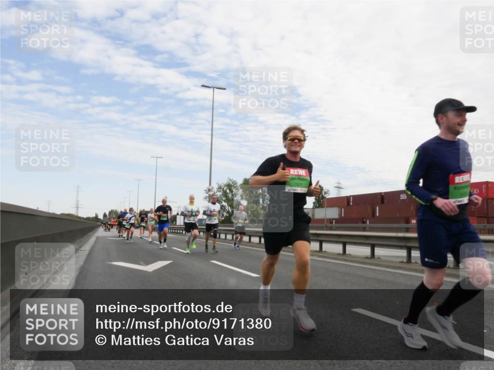 03.10.2025 - Köhlbrandbrückenlauf Matties Gatica Varas http://msf.ph/oto/9171380 03.10.2025 15:16:31 Position 3 7577, 4, 0 meine-sportfotos.de