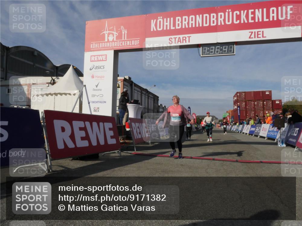 03.10.2025 - Köhlbrandbrückenlauf Matties Gatica Varas http://msf.ph/oto/9171382 03.10.2025 10:36:43 Ziel 1819, 1982, 2331, 2780, 3094, 3225, 3311, 3589 meine-sportfotos.de