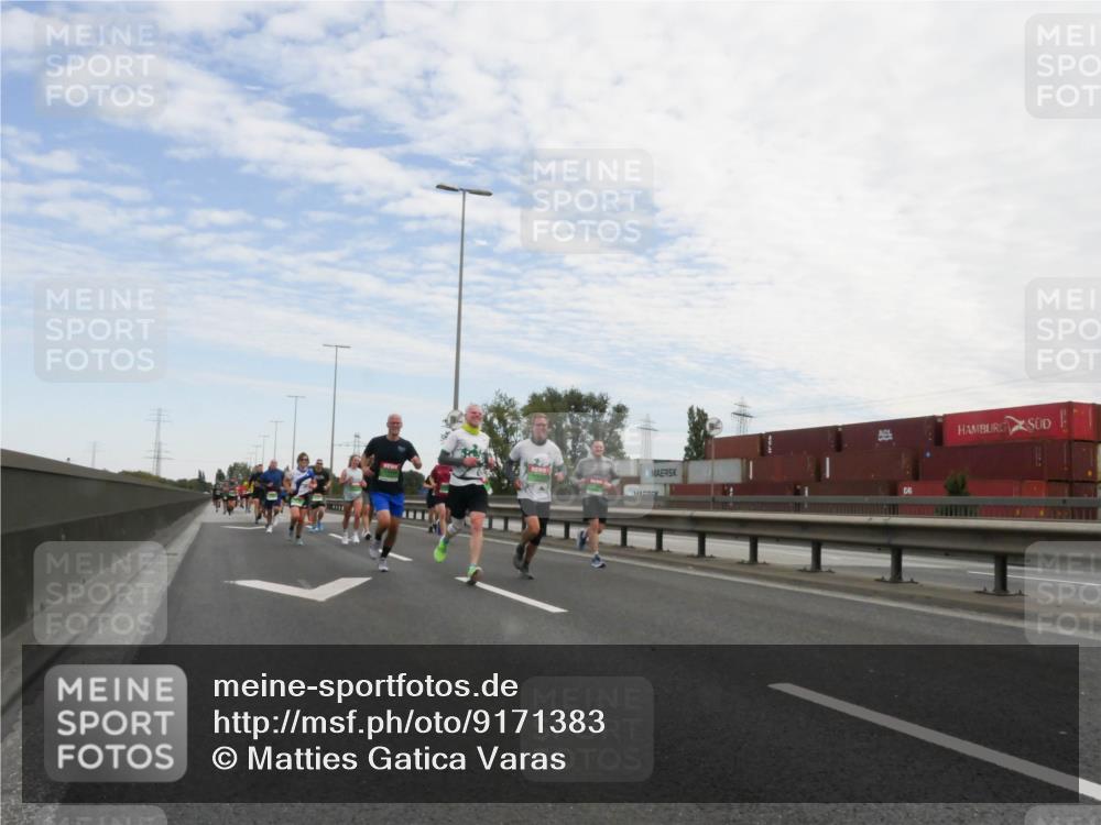 03.10.2025 - Köhlbrandbrückenlauf Matties Gatica Varas http://msf.ph/oto/9171383 03.10.2025 15:16:32 Position 3  meine-sportfotos.de
