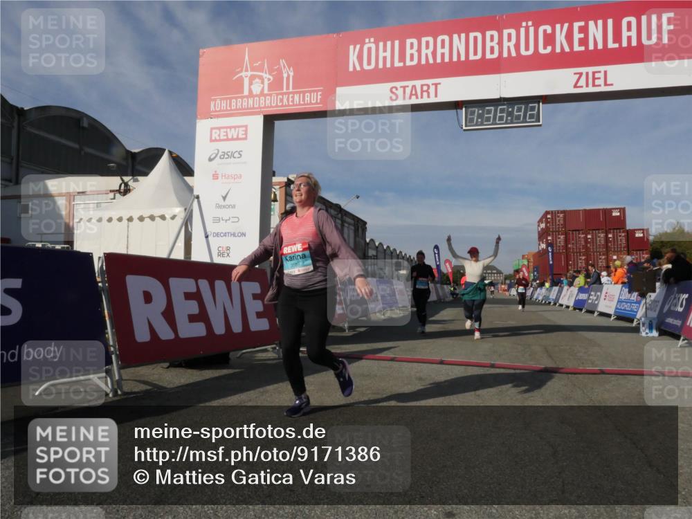 03.10.2025 - Köhlbrandbrückenlauf Matties Gatica Varas http://msf.ph/oto/9171386 03.10.2025 10:36:44 Ziel 1819, 1982, 2331, 2780, 3094, 3225, 3311 meine-sportfotos.de