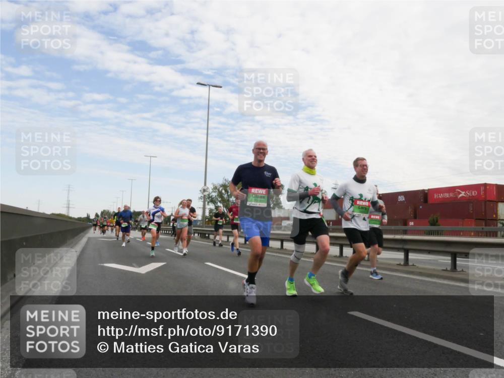 03.10.2025 - Köhlbrandbrückenlauf Matties Gatica Varas http://msf.ph/oto/9171390 03.10.2025 15:16:33 Position 3  meine-sportfotos.de