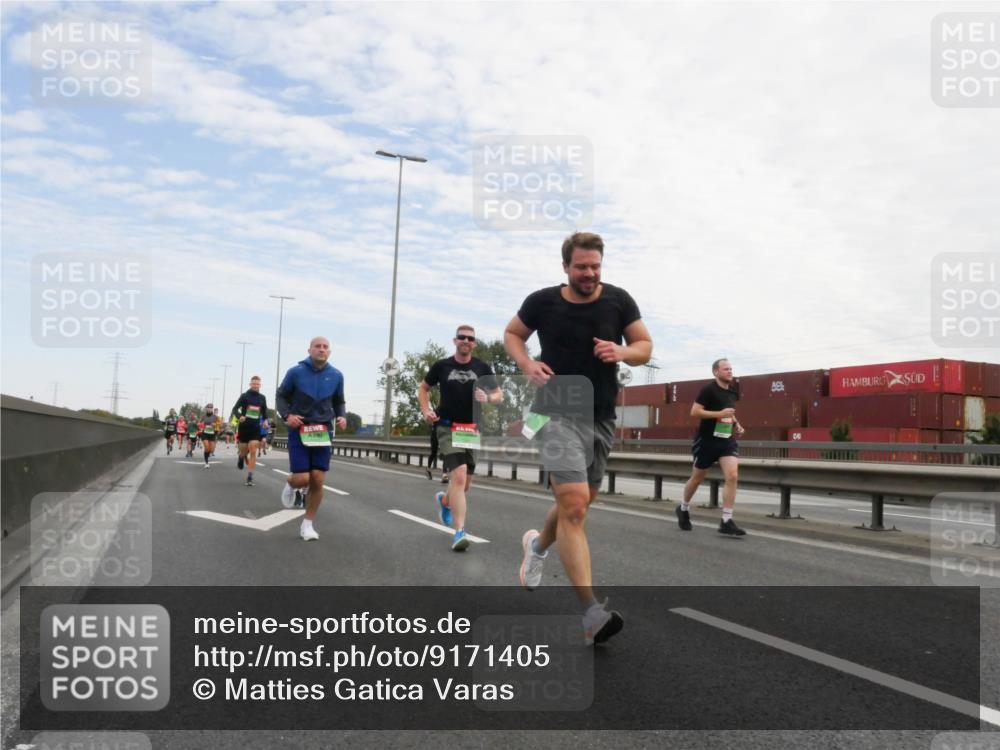 03.10.2025 - Köhlbrandbrückenlauf Matties Gatica Varas http://msf.ph/oto/9171405 03.10.2025 15:16:37 Position 3  meine-sportfotos.de