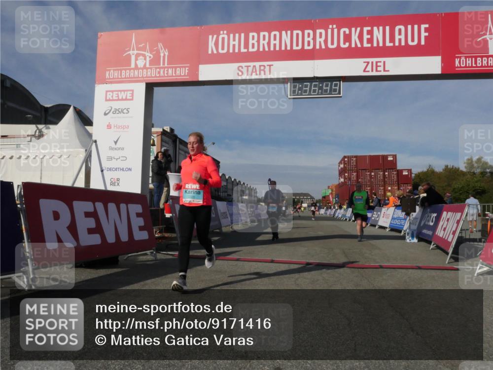 03.10.2025 - Köhlbrandbrückenlauf Matties Gatica Varas http://msf.ph/oto/9171416 03.10.2025 10:36:51 Ziel 2535, 2780, 3094, 3096, 3311 meine-sportfotos.de