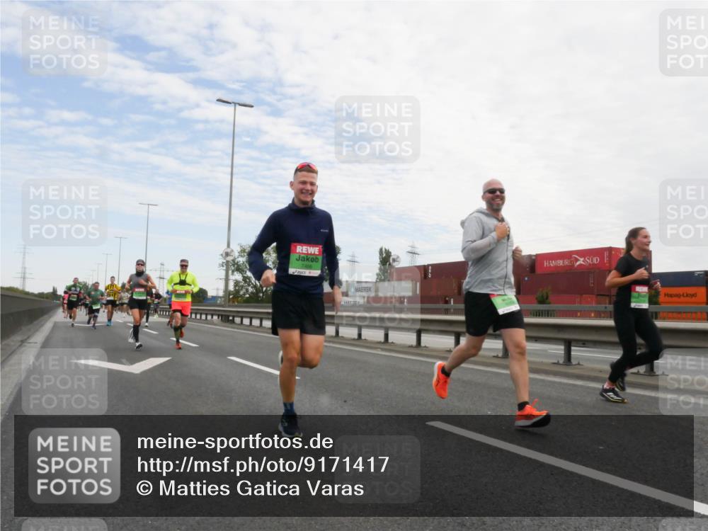 03.10.2025 - Köhlbrandbrückenlauf Matties Gatica Varas http://msf.ph/oto/9171417 03.10.2025 15:16:40 Position 3  meine-sportfotos.de