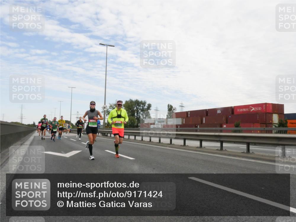 03.10.2025 - Köhlbrandbrückenlauf Matties Gatica Varas http://msf.ph/oto/9171424 03.10.2025 15:16:41 Position 3  meine-sportfotos.de