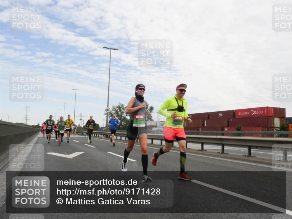 03.10.2025 - Köhlbrandbrückenlauf Matties Gatica Varas http://msf.ph/oto/9171428 03.10.2025 15:16:42 Position 3  meine-sportfotos.de