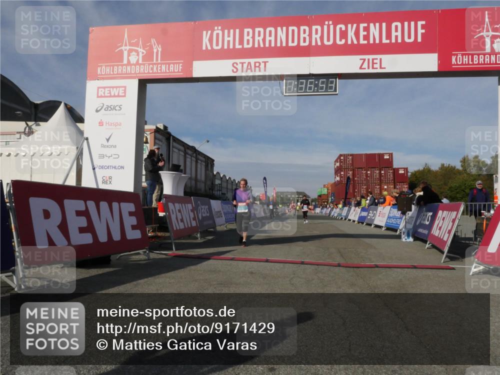 03.10.2025 - Köhlbrandbrückenlauf Matties Gatica Varas http://msf.ph/oto/9171429 03.10.2025 10:36:55 Ziel 2473, 2535, 3094, 3096 meine-sportfotos.de