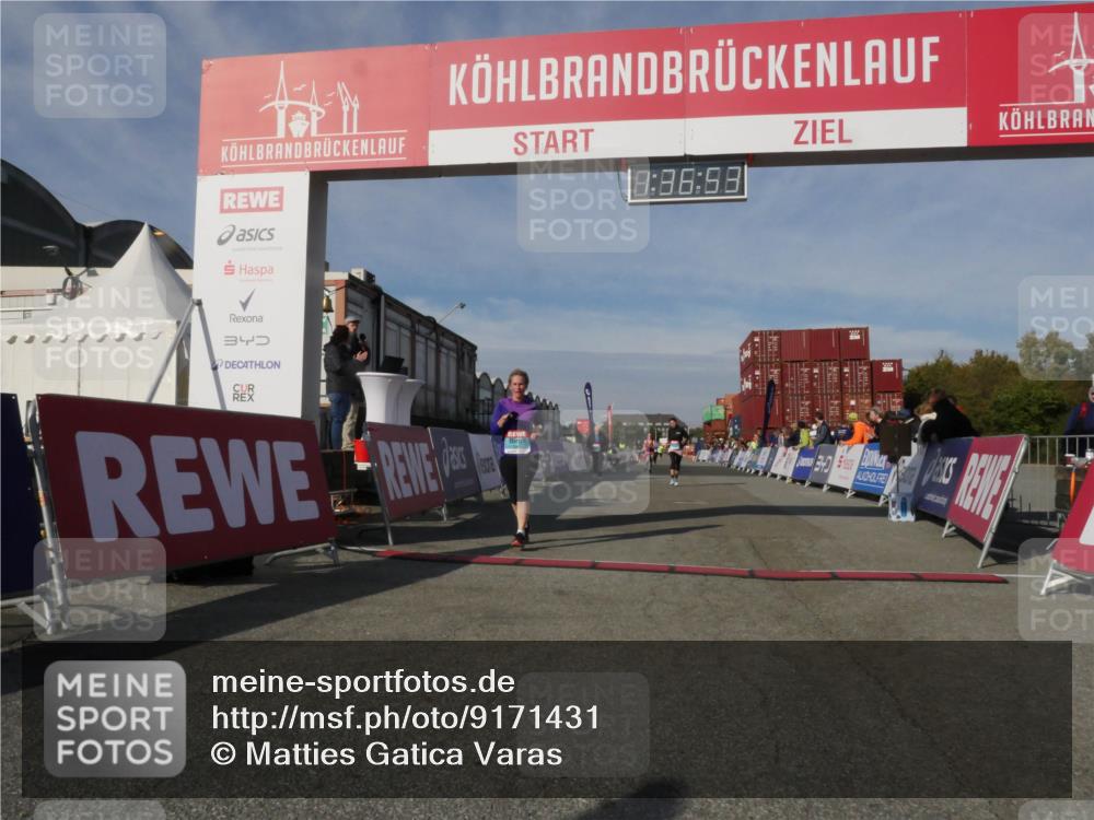 03.10.2025 - Köhlbrandbrückenlauf Matties Gatica Varas http://msf.ph/oto/9171431 03.10.2025 10:36:55 Ziel 2473, 2535, 3094, 3096 meine-sportfotos.de