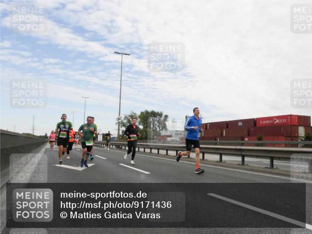03.10.2025 - Köhlbrandbrückenlauf Matties Gatica Varas http://msf.ph/oto/9171436 03.10.2025 15:16:44 Position 3  meine-sportfotos.de