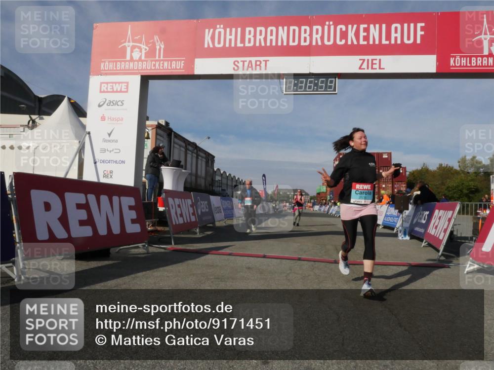 03.10.2025 - Köhlbrandbrückenlauf Matties Gatica Varas http://msf.ph/oto/9171451 03.10.2025 10:37:01 Ziel 2473, 3096, 3571 meine-sportfotos.de