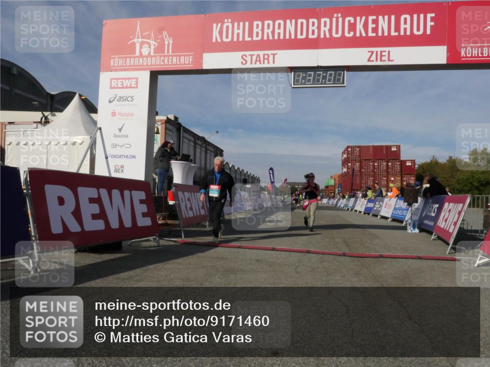 03.10.2025 - Köhlbrandbrückenlauf Matties Gatica Varas http://msf.ph/oto/9171460 03.10.2025 10:37:03 Ziel 2473, 2781, 3571 meine-sportfotos.de