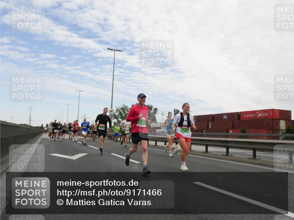 03.10.2025 - Köhlbrandbrückenlauf Matties Gatica Varas http://msf.ph/oto/9171466 03.10.2025 15:16:52 Position 3  meine-sportfotos.de