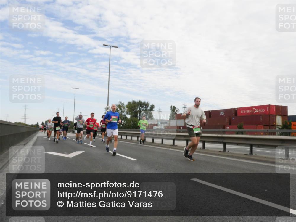 03.10.2025 - Köhlbrandbrückenlauf Matties Gatica Varas http://msf.ph/oto/9171476 03.10.2025 15:16:54 Position 3  meine-sportfotos.de