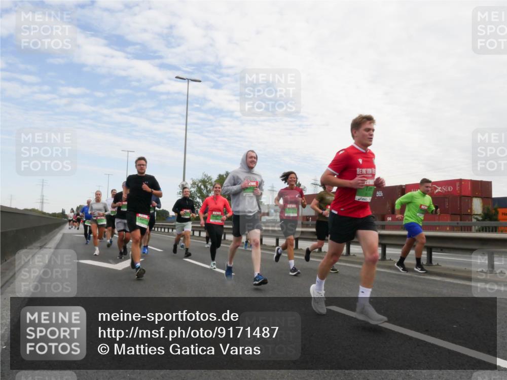 03.10.2025 - Köhlbrandbrückenlauf Matties Gatica Varas http://msf.ph/oto/9171487 03.10.2025 15:16:57 Position 3  meine-sportfotos.de
