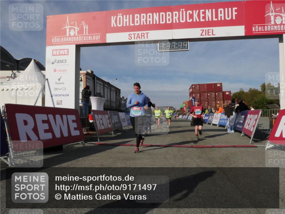 03.10.2025 - Köhlbrandbrückenlauf Matties Gatica Varas http://msf.ph/oto/9171497 03.10.2025 10:37:15 Ziel 2324, 2606, 2738, 2741, 2757, 2781 meine-sportfotos.de