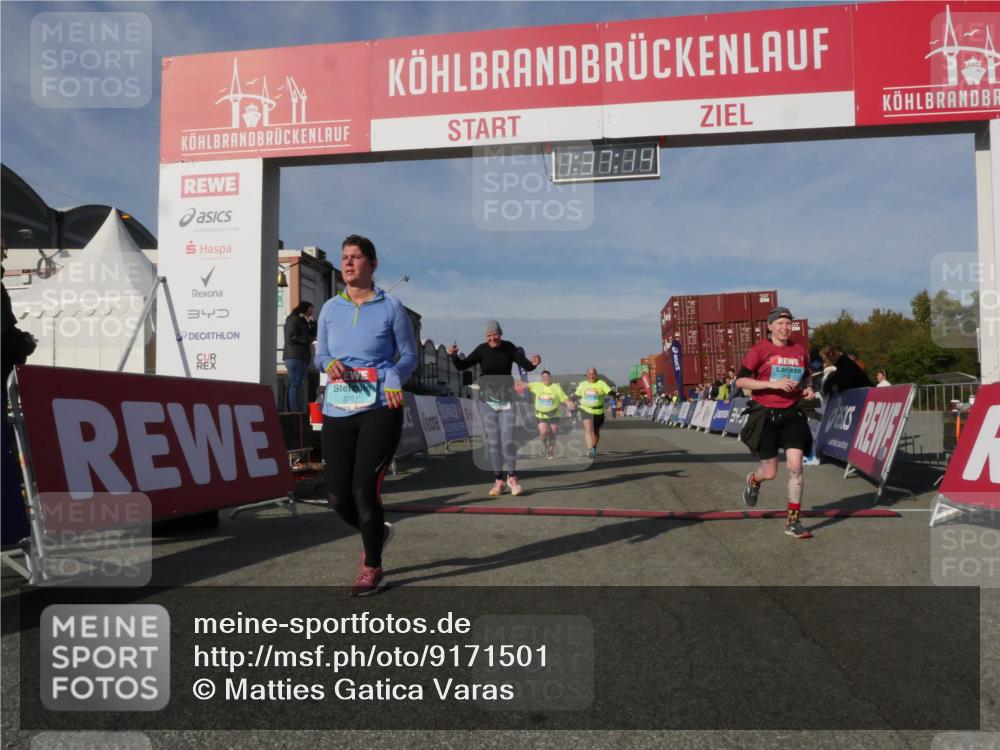 03.10.2025 - Köhlbrandbrückenlauf Matties Gatica Varas http://msf.ph/oto/9171501 03.10.2025 10:37:16 Ziel 2324, 2606, 2738, 2741, 2757 meine-sportfotos.de