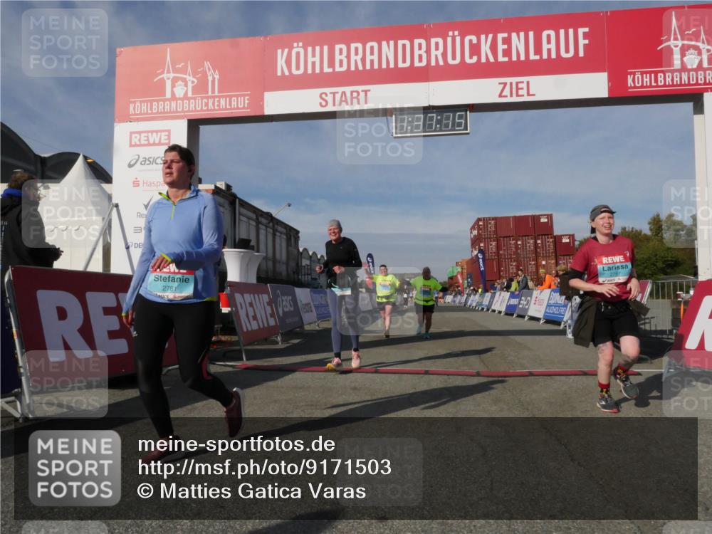 03.10.2025 - Köhlbrandbrückenlauf Matties Gatica Varas http://msf.ph/oto/9171503 03.10.2025 10:37:17 Ziel 2606, 2738, 2741 meine-sportfotos.de