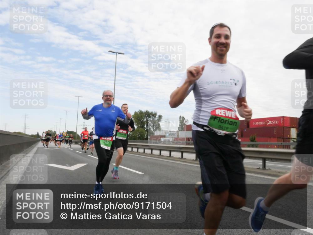 03.10.2025 - Köhlbrandbrückenlauf Matties Gatica Varas http://msf.ph/oto/9171504 03.10.2025 15:17:01 Position 3 9418 meine-sportfotos.de