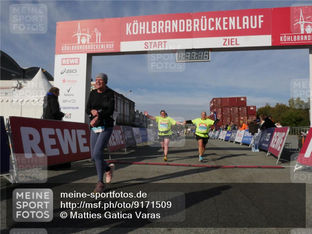 03.10.2025 - Köhlbrandbrückenlauf Matties Gatica Varas http://msf.ph/oto/9171509 03.10.2025 10:37:18 Ziel 2606, 2738, 2741 meine-sportfotos.de