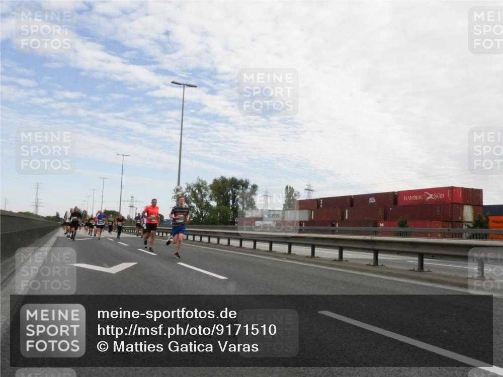 03.10.2025 - Köhlbrandbrückenlauf Matties Gatica Varas http://msf.ph/oto/9171510 03.10.2025 15:17:02 Position 3  meine-sportfotos.de
