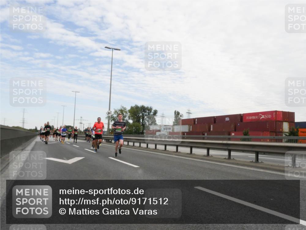 03.10.2025 - Köhlbrandbrückenlauf Matties Gatica Varas http://msf.ph/oto/9171512 03.10.2025 15:17:03 Position 3  meine-sportfotos.de