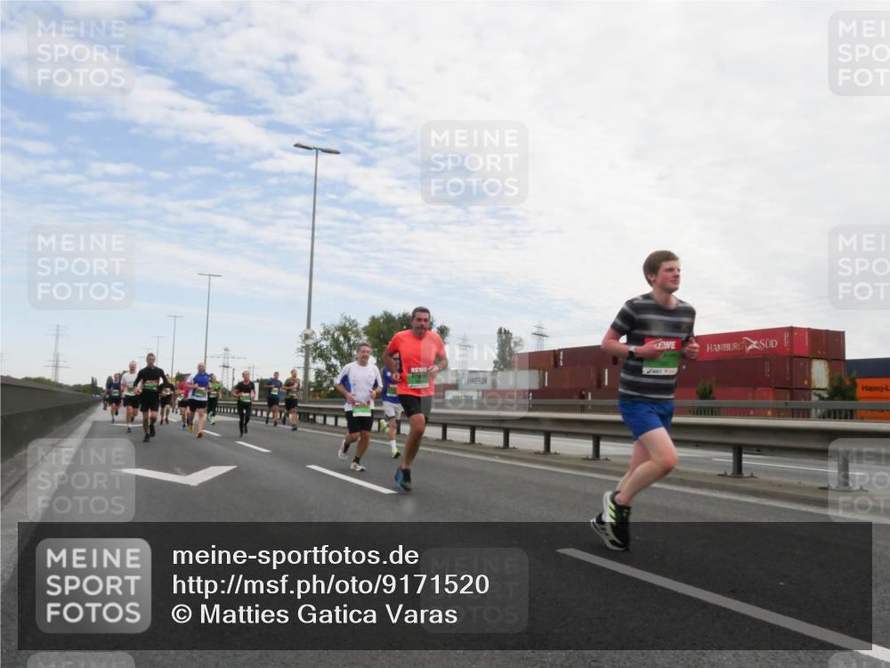 03.10.2025 - Köhlbrandbrückenlauf Matties Gatica Varas http://msf.ph/oto/9171520 03.10.2025 15:17:05 Position 3  meine-sportfotos.de