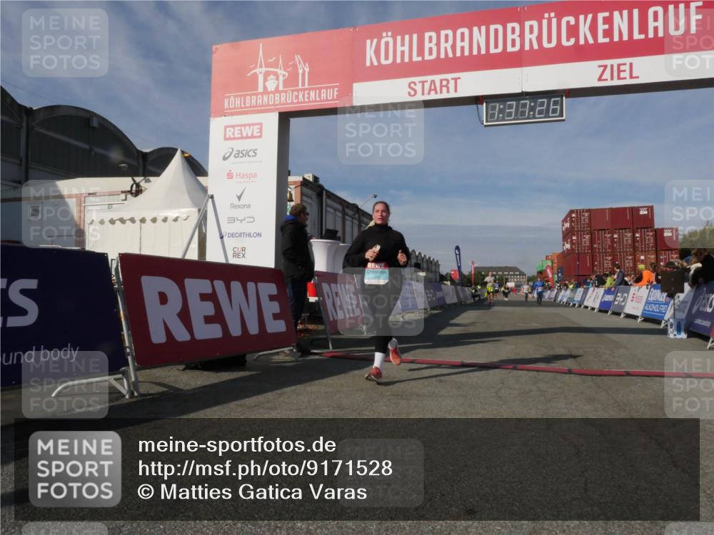 03.10.2025 - Köhlbrandbrückenlauf Matties Gatica Varas http://msf.ph/oto/9171528 03.10.2025 10:37:28 Ziel 2153, 2487 meine-sportfotos.de