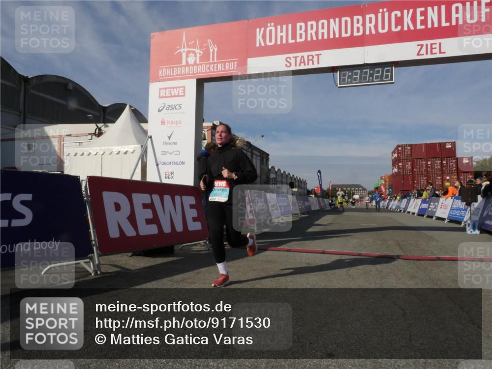 03.10.2025 - Köhlbrandbrückenlauf Matties Gatica Varas http://msf.ph/oto/9171530 03.10.2025 10:37:28 Ziel 2153, 2487 meine-sportfotos.de