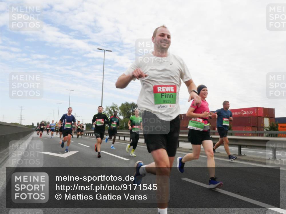 03.10.2025 - Köhlbrandbrückenlauf Matties Gatica Varas http://msf.ph/oto/9171545 03.10.2025 15:17:10 Position 3 8825 meine-sportfotos.de
