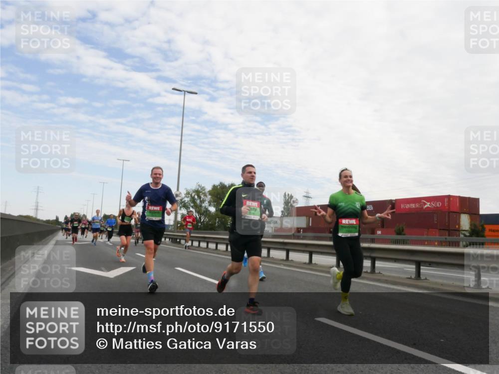 03.10.2025 - Köhlbrandbrückenlauf Matties Gatica Varas http://msf.ph/oto/9171550 03.10.2025 15:17:12 Position 3  meine-sportfotos.de