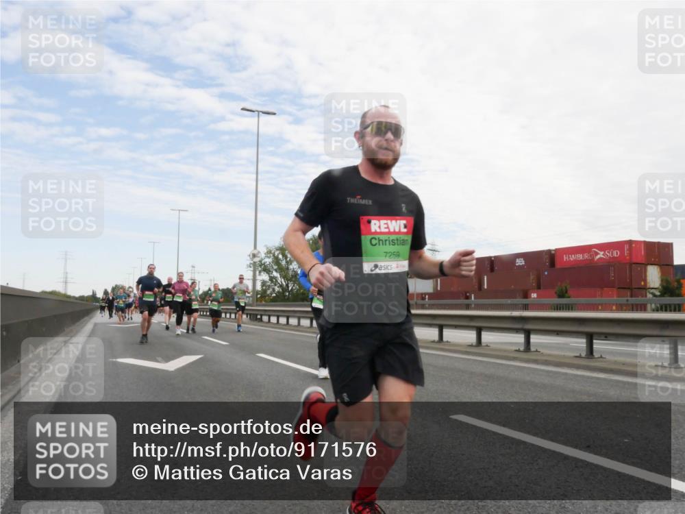 03.10.2025 - Köhlbrandbrückenlauf Matties Gatica Varas http://msf.ph/oto/9171576 03.10.2025 15:17:18 Position 3 7259 meine-sportfotos.de