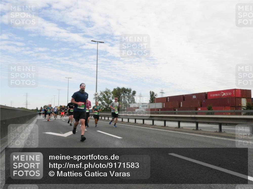 03.10.2025 - Köhlbrandbrückenlauf Matties Gatica Varas http://msf.ph/oto/9171583 03.10.2025 15:17:20 Position 3  meine-sportfotos.de