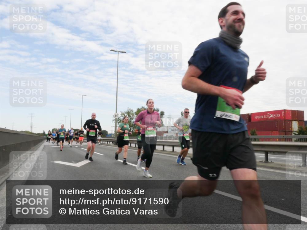 03.10.2025 - Köhlbrandbrückenlauf Matties Gatica Varas http://msf.ph/oto/9171590 03.10.2025 15:17:21 Position 3  meine-sportfotos.de