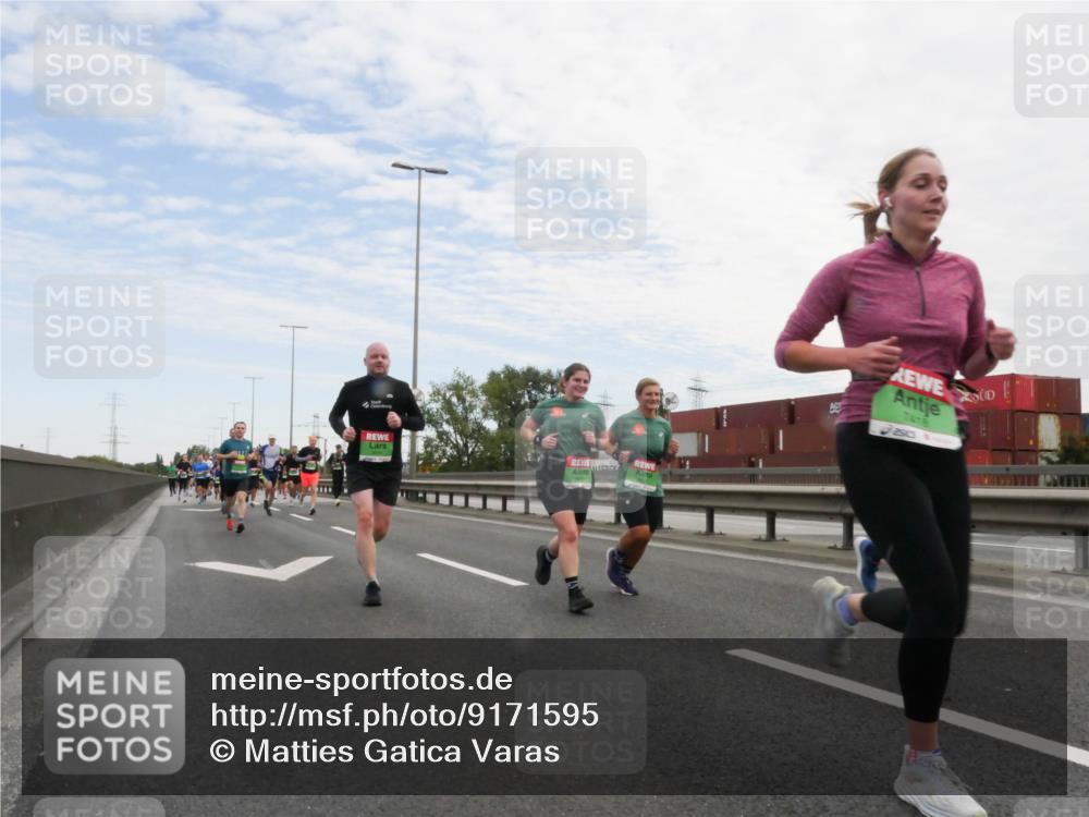 03.10.2025 - Köhlbrandbrückenlauf Matties Gatica Varas http://msf.ph/oto/9171595 03.10.2025 15:17:22 Position 3 7418 meine-sportfotos.de