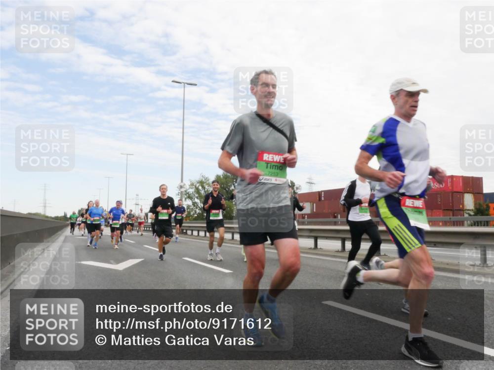 03.10.2025 - Köhlbrandbrückenlauf Matties Gatica Varas http://msf.ph/oto/9171612 03.10.2025 15:17:28 Position 3 7253 meine-sportfotos.de