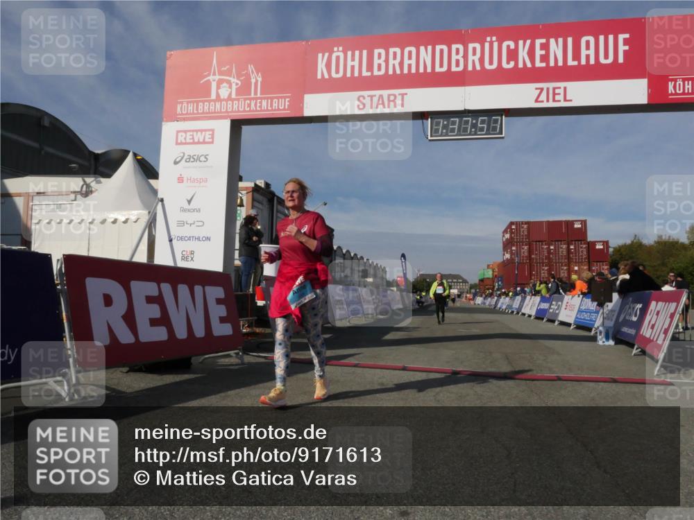 03.10.2025 - Köhlbrandbrückenlauf Matties Gatica Varas http://msf.ph/oto/9171613 03.10.2025 10:37:59 Ziel 2505 meine-sportfotos.de