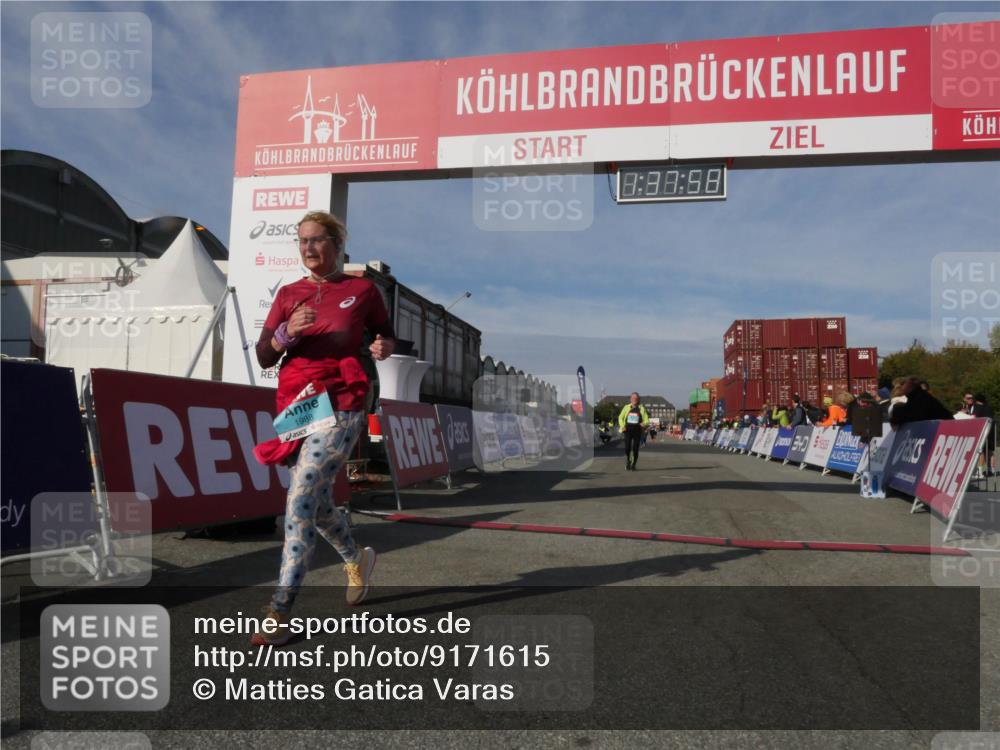 03.10.2025 - Köhlbrandbrückenlauf Matties Gatica Varas http://msf.ph/oto/9171615 03.10.2025 10:37:59 Ziel 2505 meine-sportfotos.de