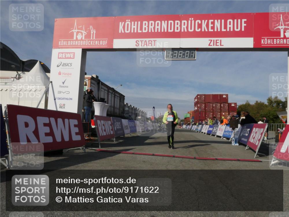 03.10.2025 - Köhlbrandbrückenlauf Matties Gatica Varas http://msf.ph/oto/9171622 03.10.2025 10:38:03 Ziel 2505, 2688 meine-sportfotos.de
