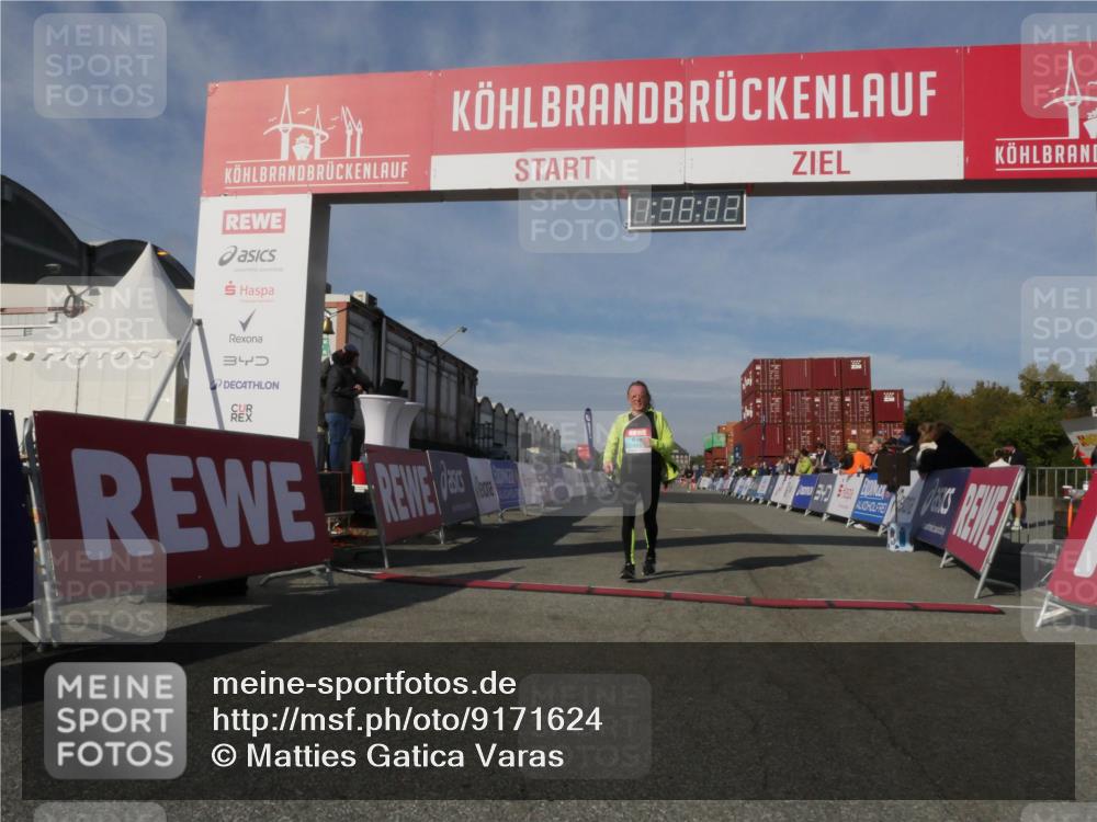 03.10.2025 - Köhlbrandbrückenlauf Matties Gatica Varas http://msf.ph/oto/9171624 03.10.2025 10:38:03 Ziel 2505, 2688 meine-sportfotos.de