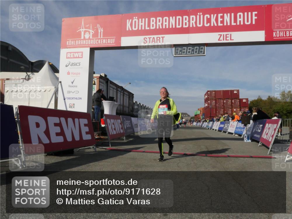 03.10.2025 - Köhlbrandbrückenlauf Matties Gatica Varas http://msf.ph/oto/9171628 03.10.2025 10:38:04 Ziel 2505, 2688 meine-sportfotos.de