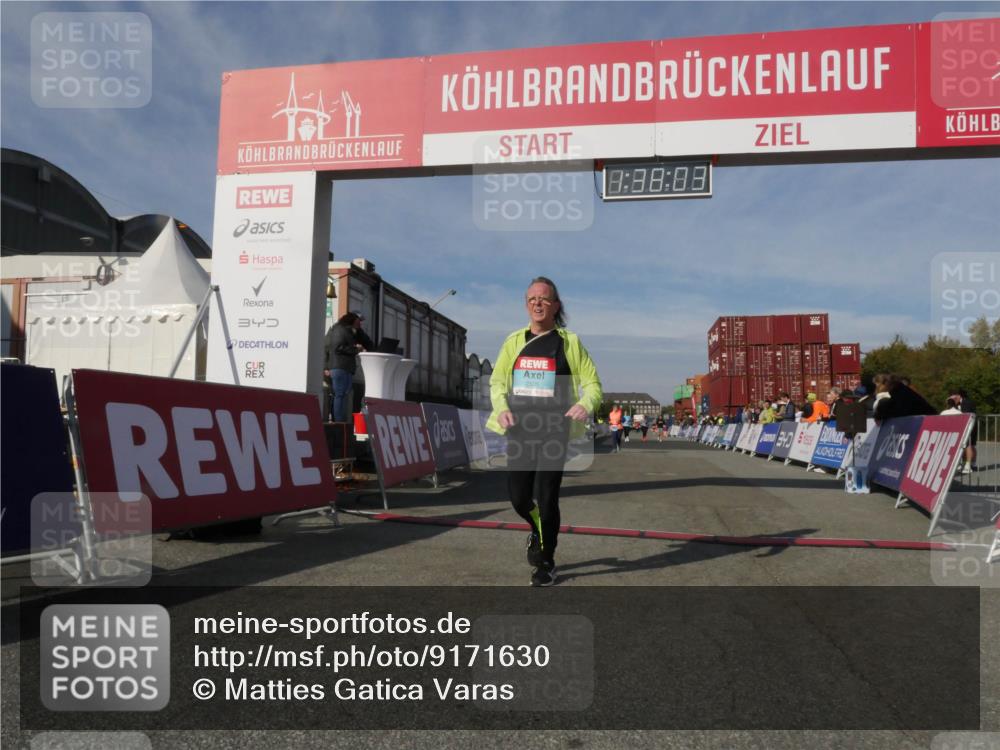 03.10.2025 - Köhlbrandbrückenlauf Matties Gatica Varas http://msf.ph/oto/9171630 03.10.2025 10:38:05 Ziel 2597, 2688 meine-sportfotos.de